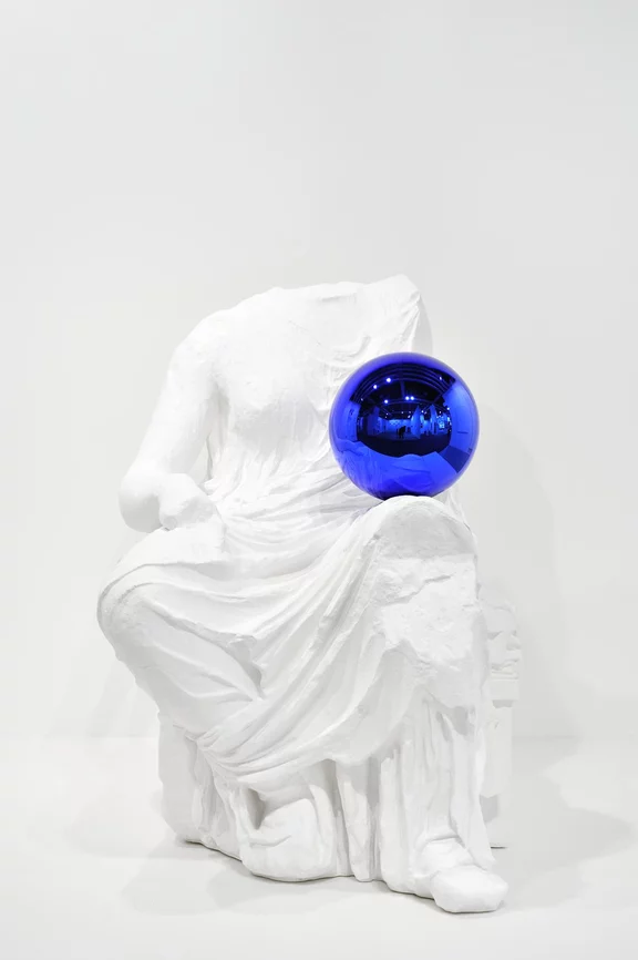 Jeff Koons — Gazing Ball (Demeter)